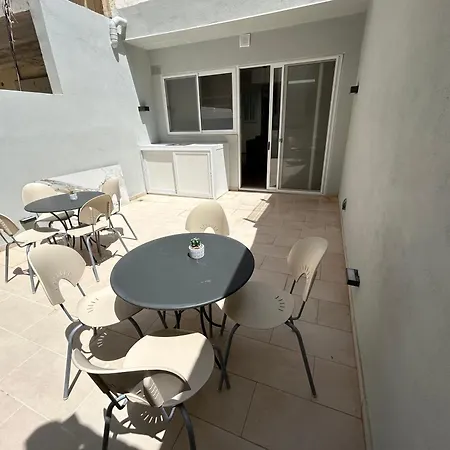 Апартаменты A Flat In The Heart Of Bugibba Сент-Полс-Бей